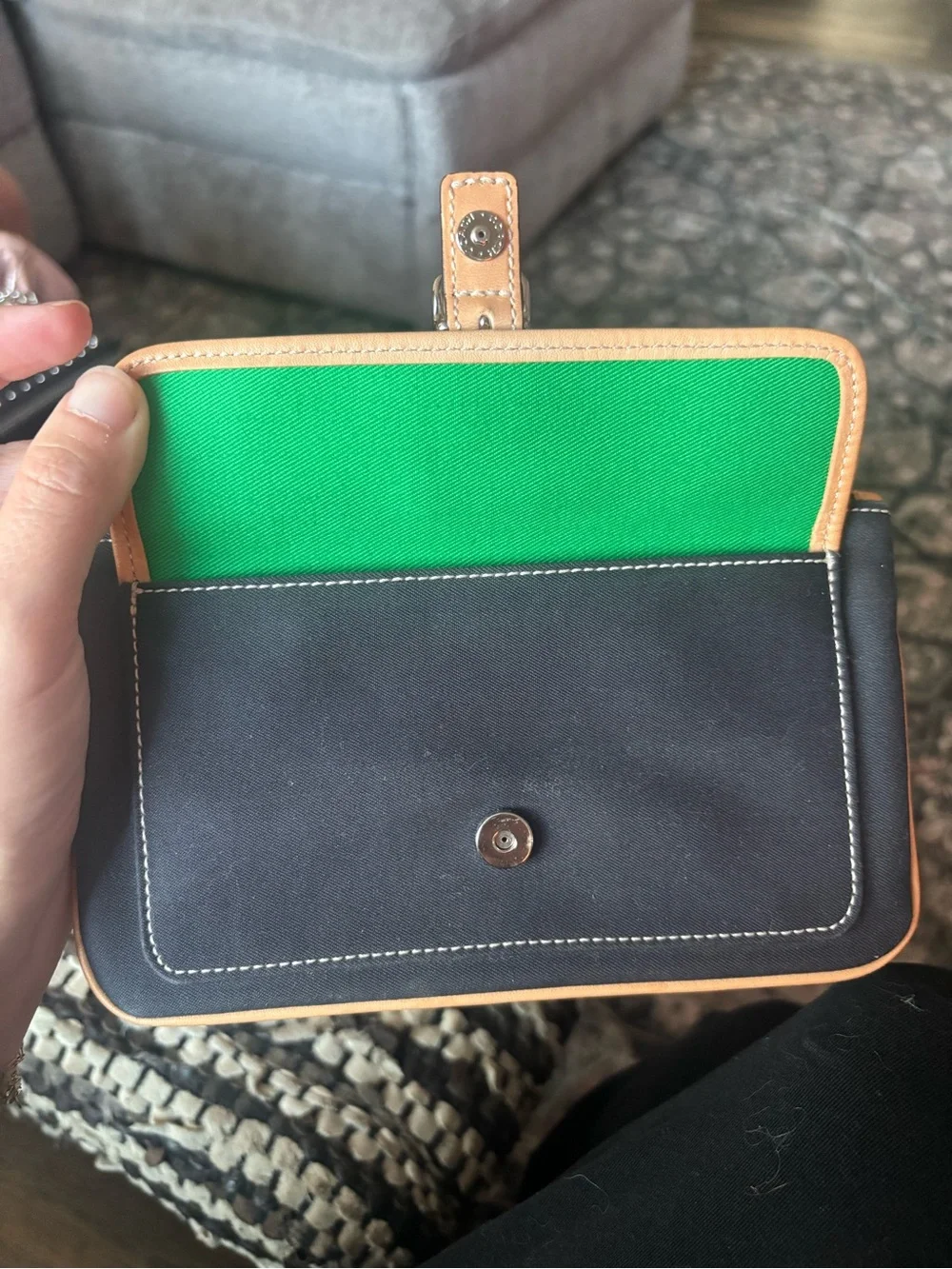 Vintage Y2K Coach Navy Signature Nylon Wristlet Wallet Clutch Green Interior